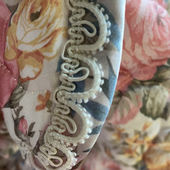 Vintage Miss Elaine Quilted Floral Jacket - Picture 4 of 6